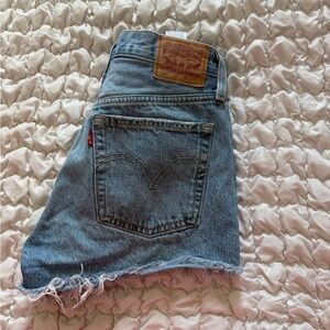 Levi’s 501 cut off shorts. Size 26!